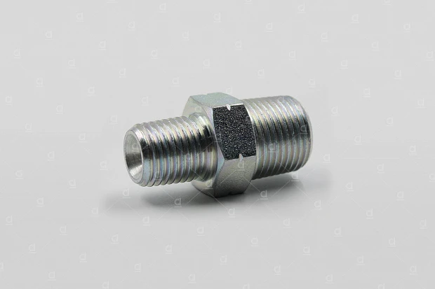 Адаптер прямой 1/4" NPT(M) - 3/8"NPT(M), 700 бар (аналог 157350) [OF-AD-14-38]